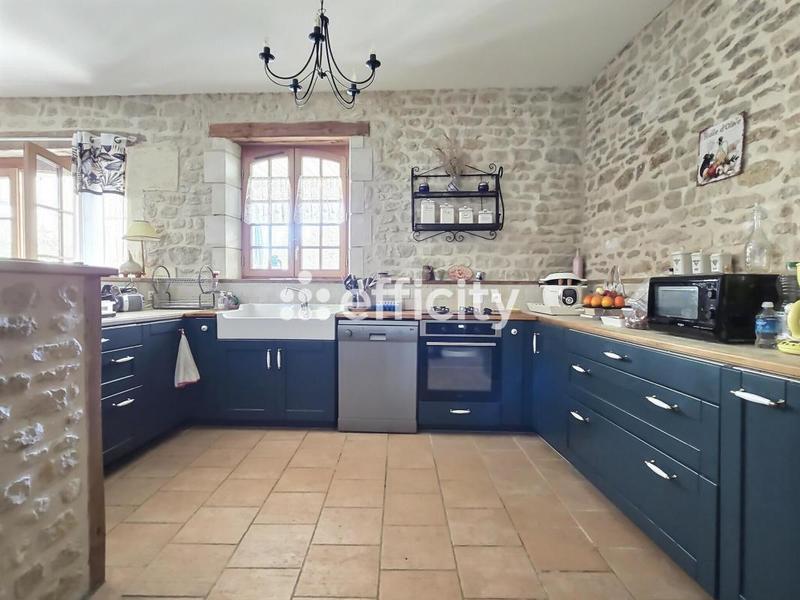 Maison - 204 m² - 6 pièces