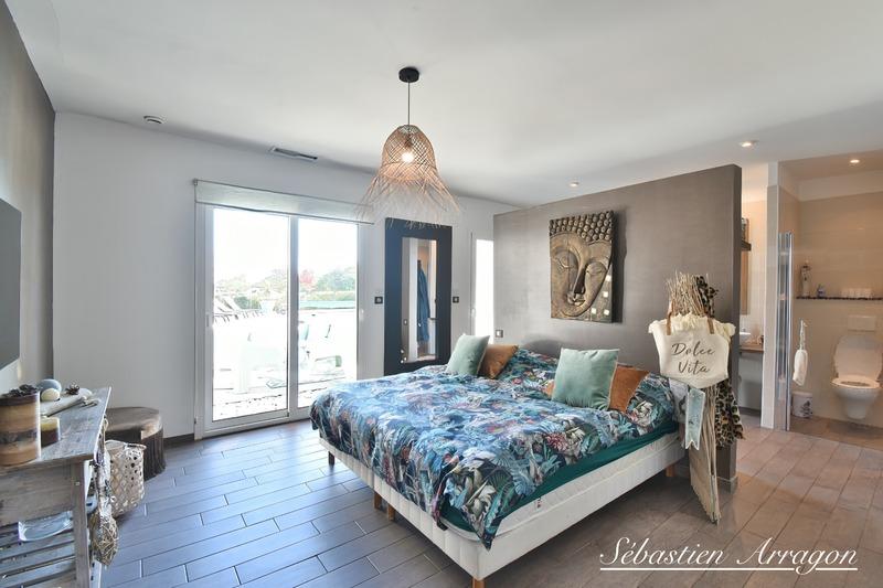 Maison - 195 m² - 5 pièces