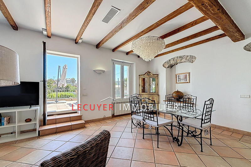 Maison - 153 m² - 7 pièces