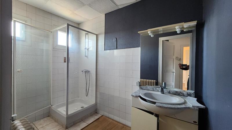 Maison - 312 m² - 12 pièces