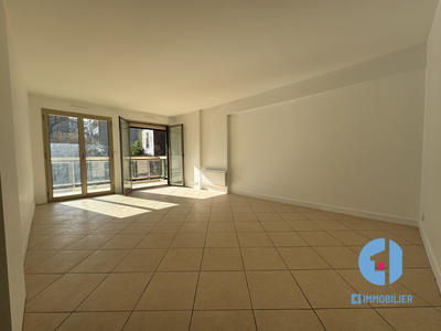 Appartement - 88 m² - 4 pièces