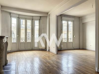 Appartement - 106 m² - 6 pièces