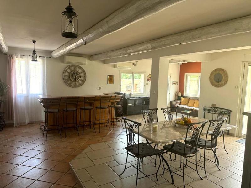 Propriété - 338 m² - 11 pièces