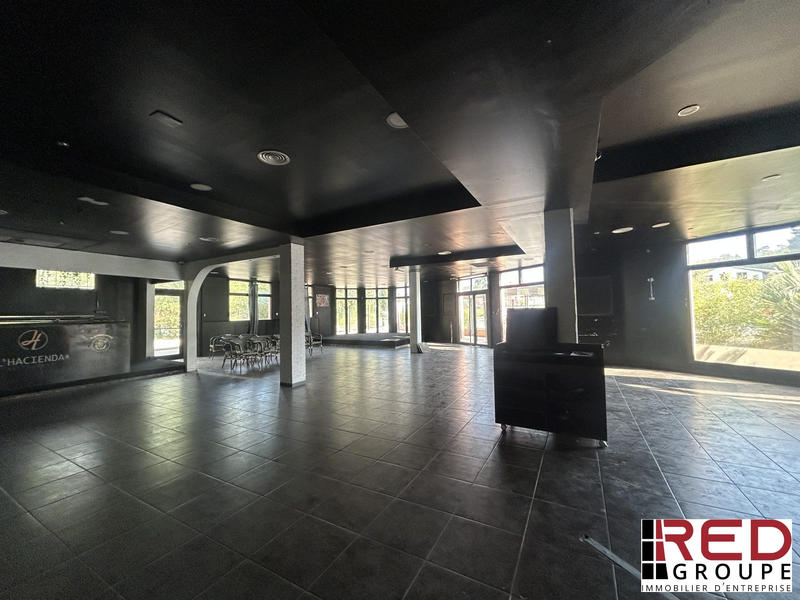 Local commercial - 200 m²