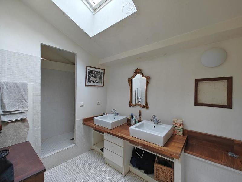 Maison - 200 m² - 6 pièces