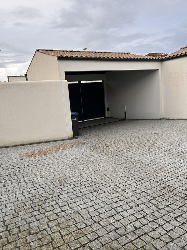 Maison - 205 m² - 5 pièces