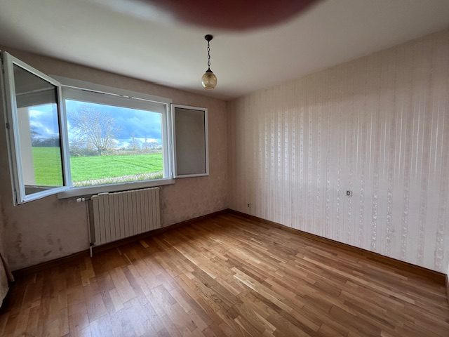 Maison traditionnelle - 93 m² - 4 pièces