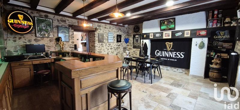 Maison - 222 m² - 6 pièces