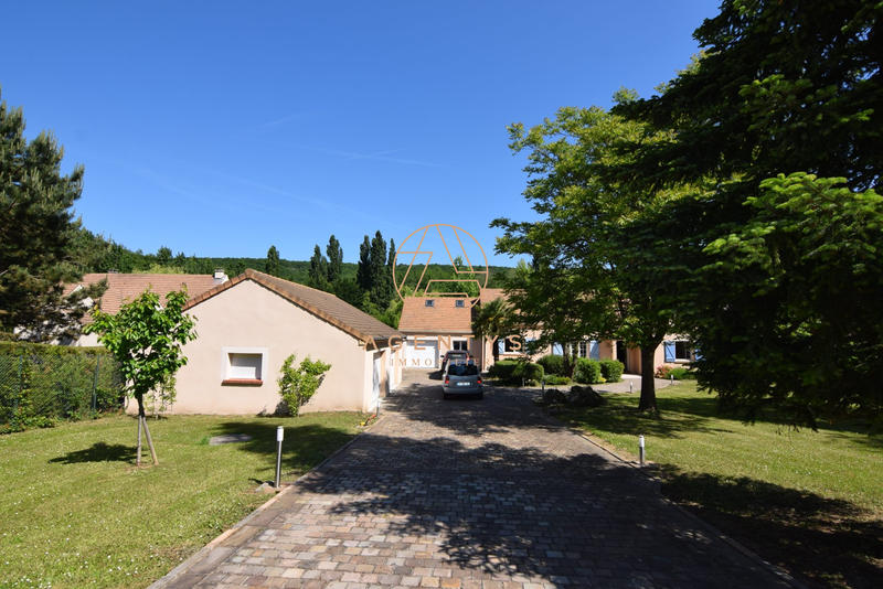 Maison contemporaine - 220 m² - 7 pièces