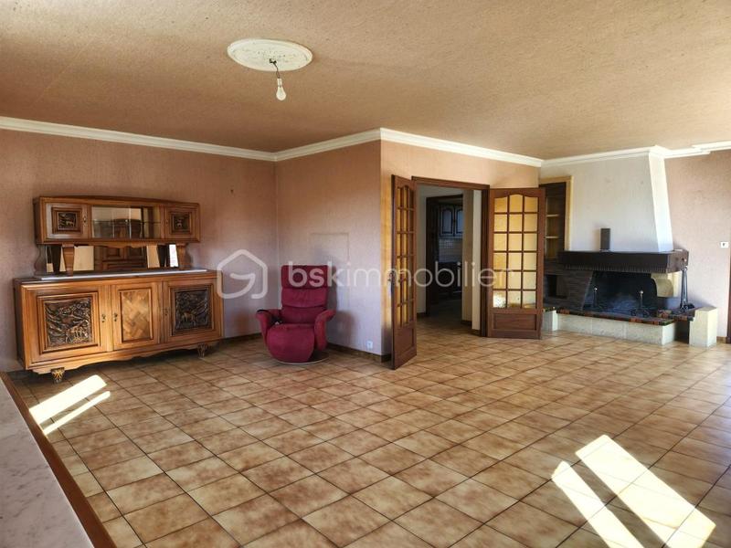 Propriété - 270 m² - 10 pièces