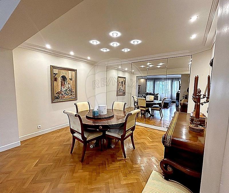 Appartement - 130 m² - 3 pièces