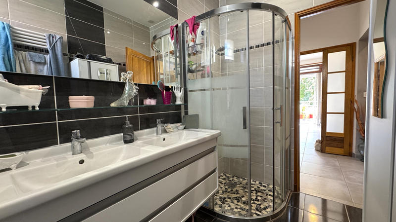 Appartement - 105 m² - 4 pièces