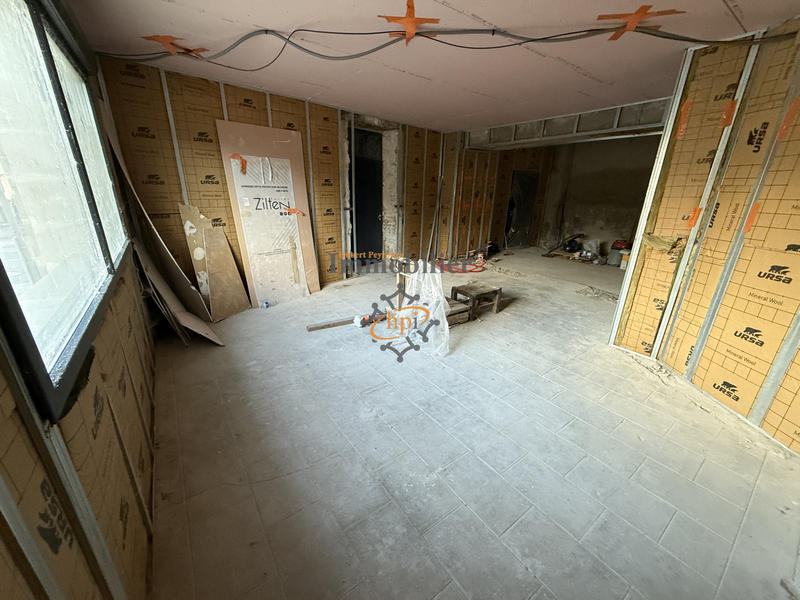 Local commercial - 110 m² - 1 pièce