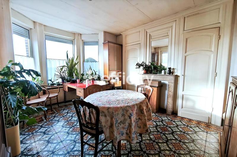 Maison - 164 m² - 8 pièces