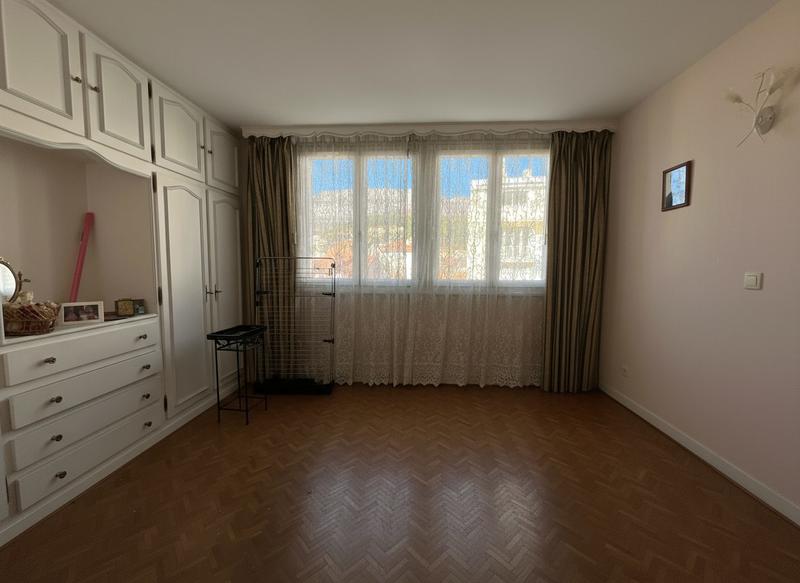 Appartement - 92 m² - 4 pièces