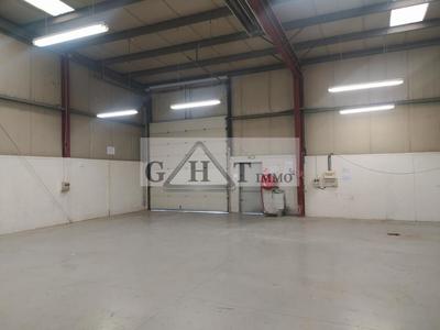 Entrepôt - 1 087 m²