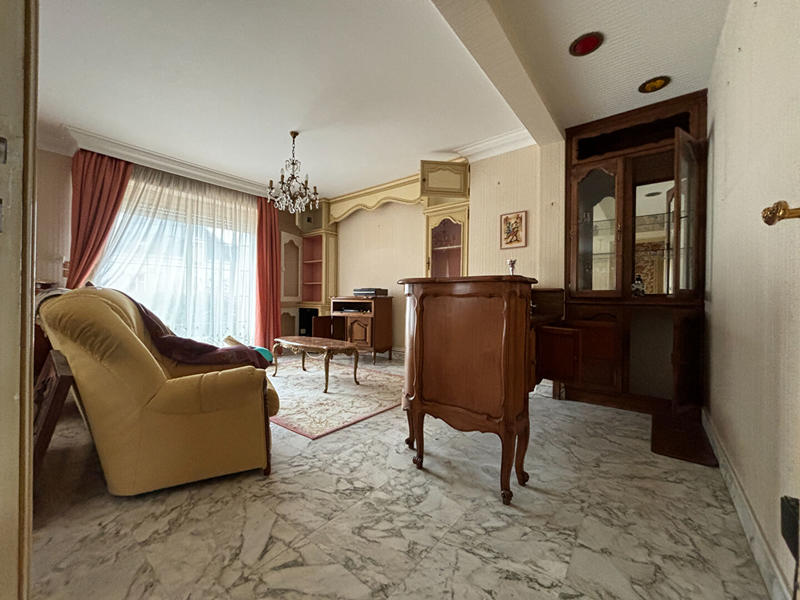 Maison - 295 m² - 12 pièces