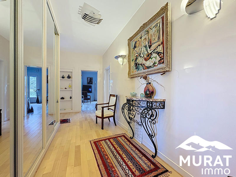 Appartement - 130 m² - 5 pièces