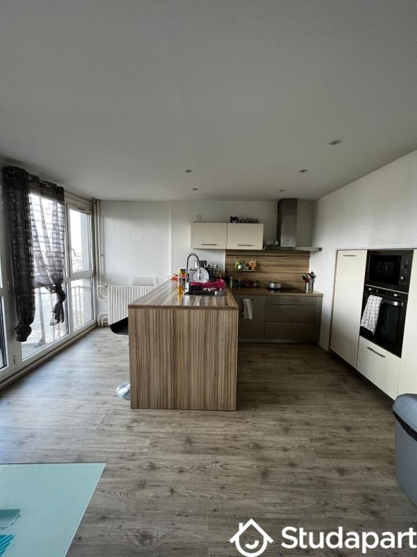 Chambre - 11 m² - 1 pièce