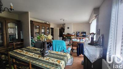 Maison - 98 m² - 5 pièces