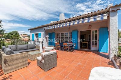 Maison - 259 m² - 9 pièces