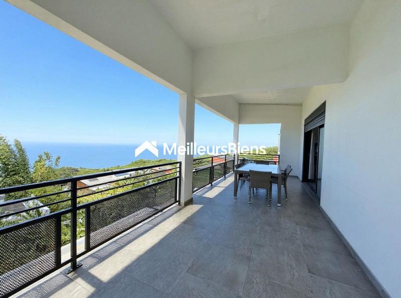 Villa - 200 m² - 7 pièces