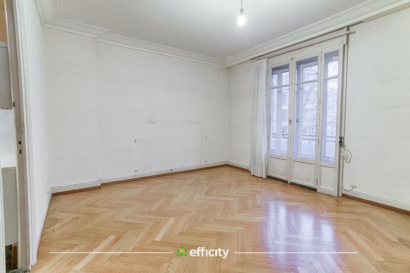 Appartement bourgeois - 133 m² - 5 pièces