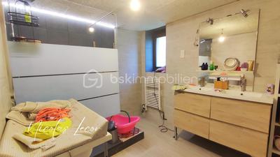 Maison - 195 m² - 8 pièces