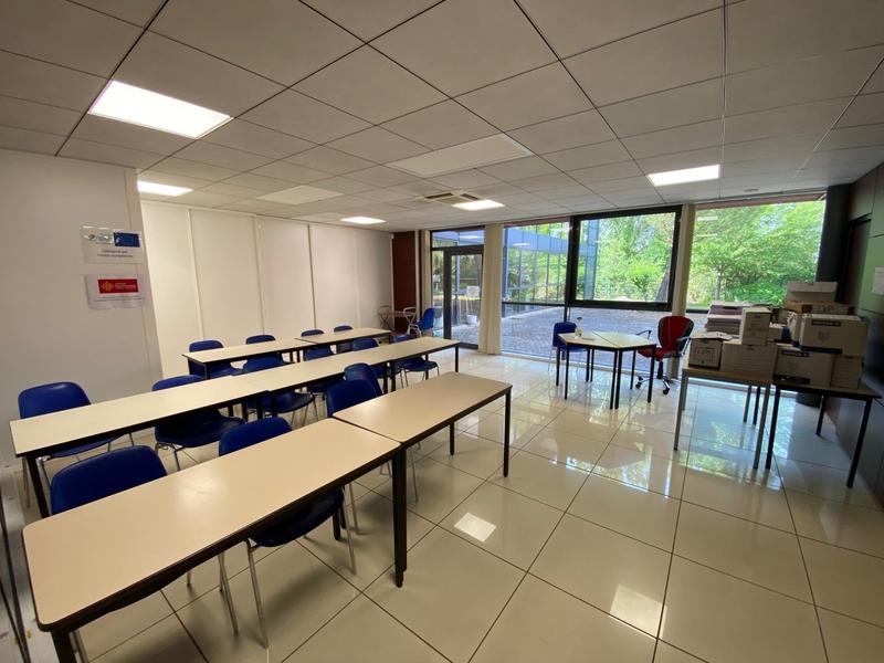 Bureau - 214 m²