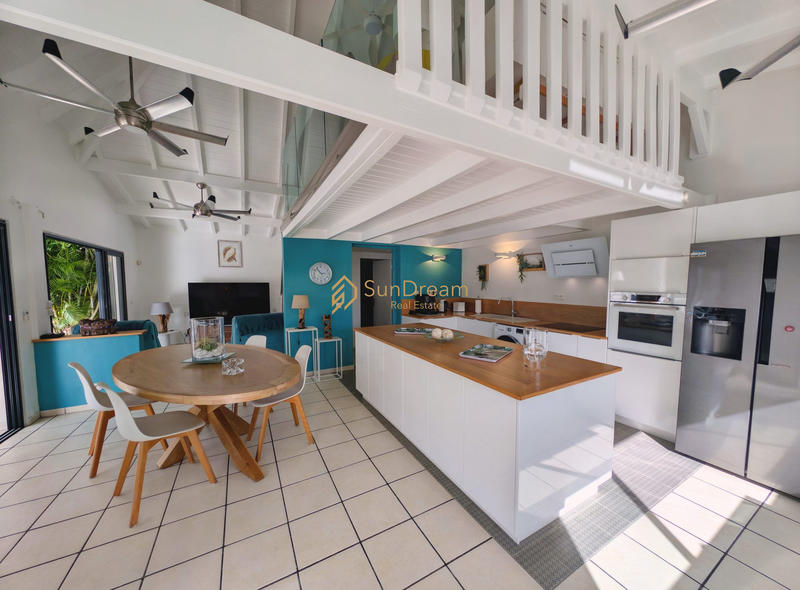 Maison - 94 m² - 4 pièces