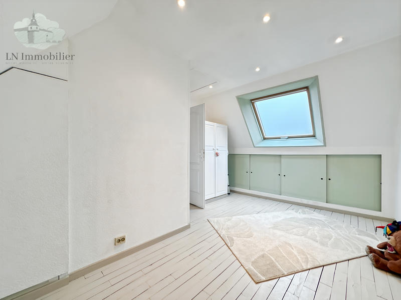 Maison - 167 m² - 8 pièces