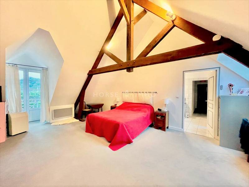 Maison - 230 m² - 5 pièces