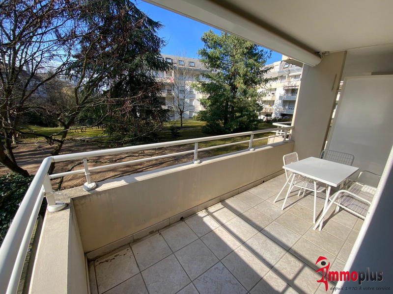 Appartement - 99 m² - 3 pièces