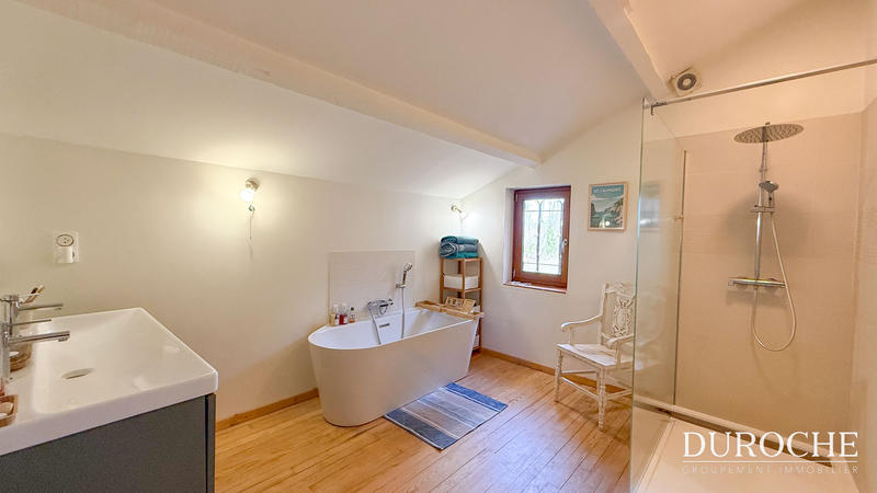 Mas - 318 m² - 11 pièces