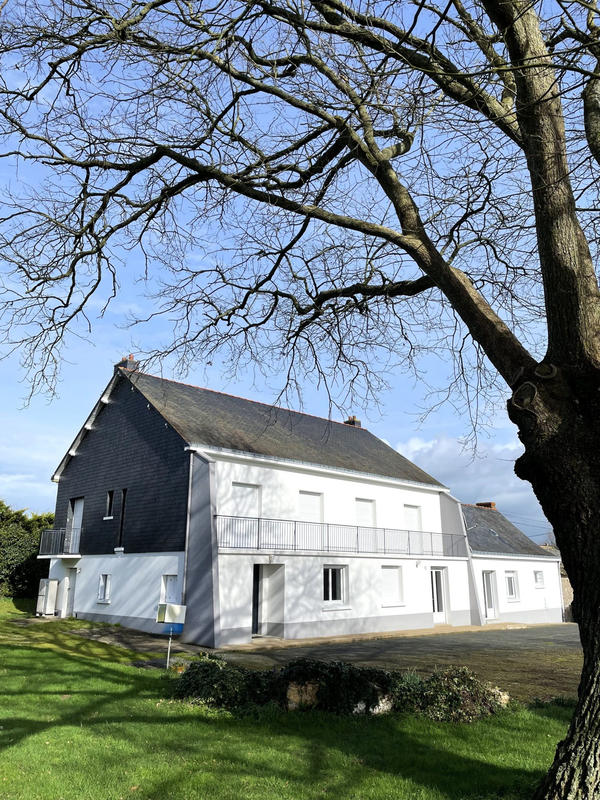 Maison - 229 m² - 8 pièces