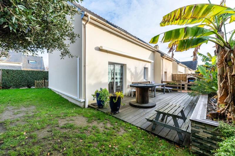 Maison - 95 m² - 5 pièces