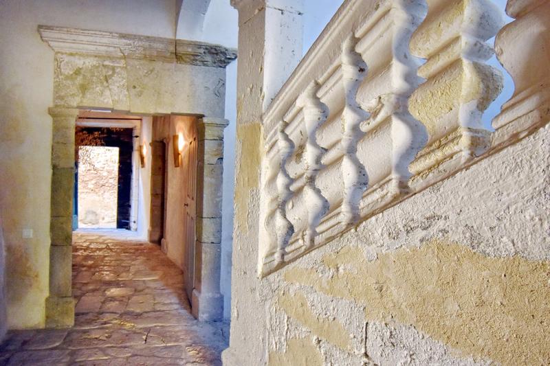 Maison - 400 m² - 12 pièces