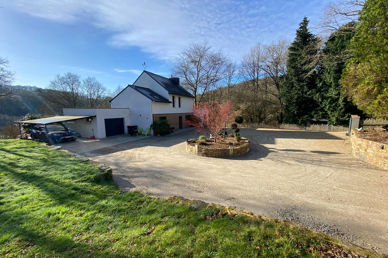 Propriété - 130 m² - 7 pièces