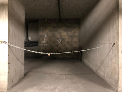 Parking / Garage - 11 m²