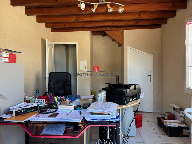 Maison - 208 m² - 9 pièces