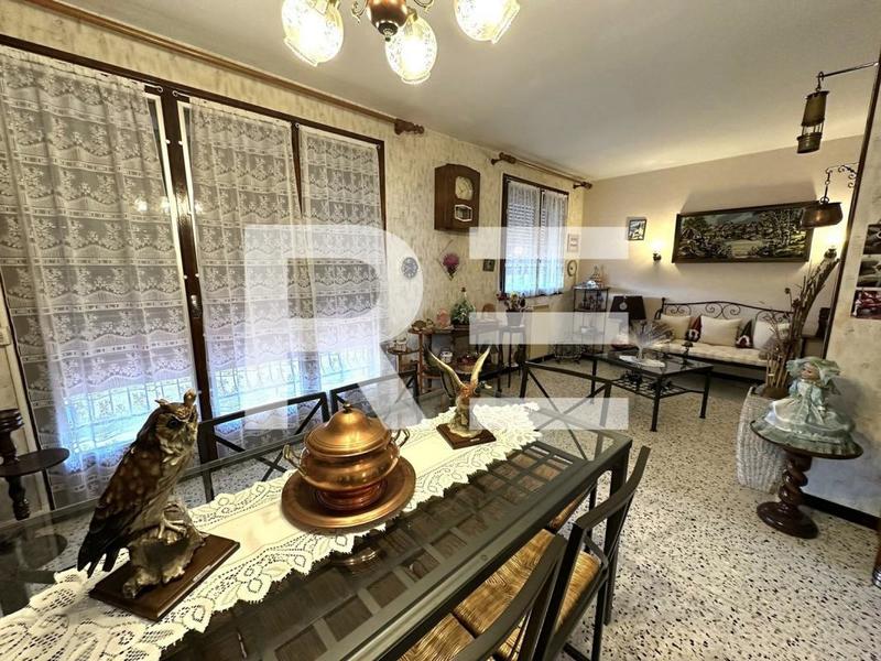 Maison - 145 m² - 8 pièces