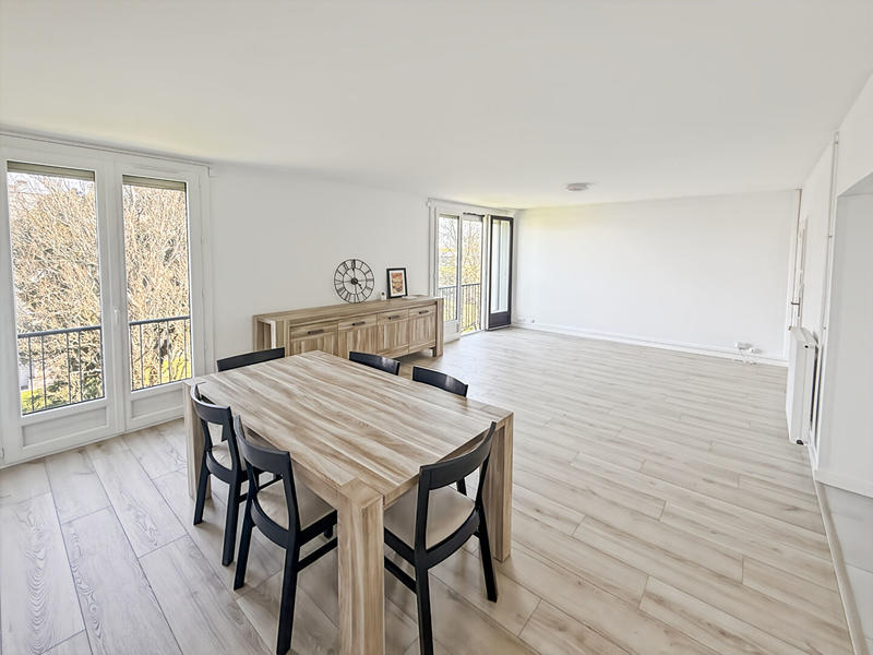 Appartement - 82 m² - 5 pièces