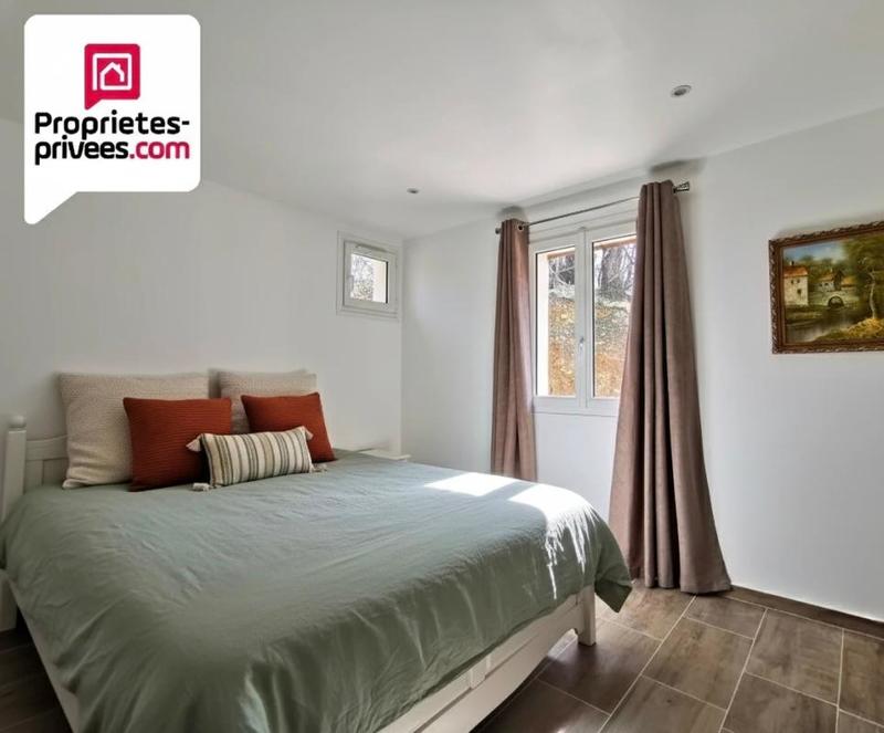 Maison - 170 m² - 9 pièces