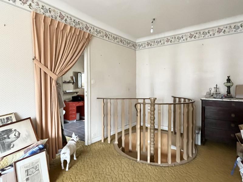 Appartement - 110 m² - 6 pièces