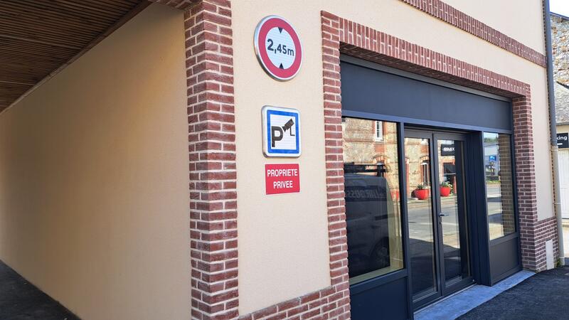 Local commercial - 67 m² - 2 pièces