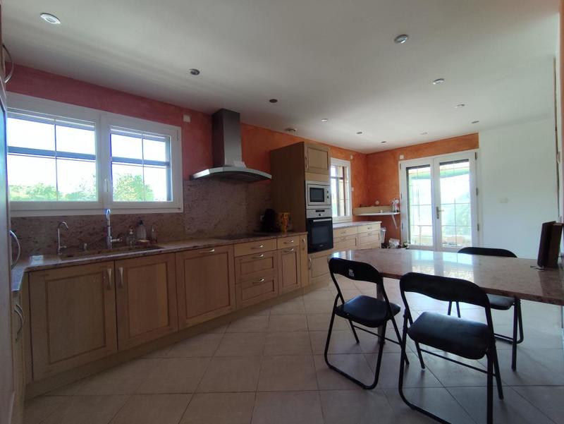 Maison - 122 m² - 4 pièces