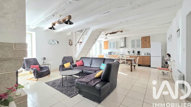 Maison - 226 m² - 8 pièces