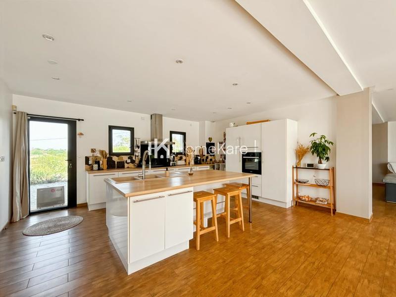 Maison - 185 m² - 4 pièces