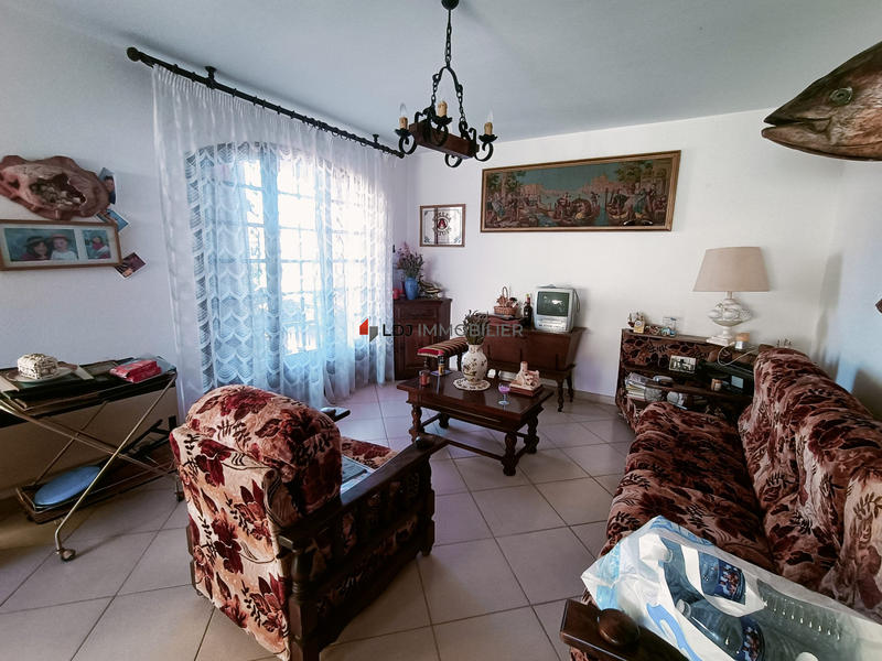 Maison - 200 m² - 7 pièces