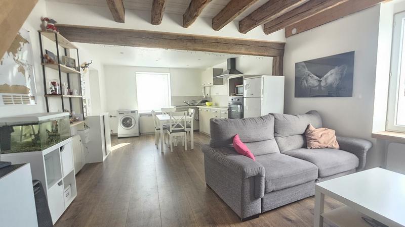 Maison - 203 m² - 9 pièces